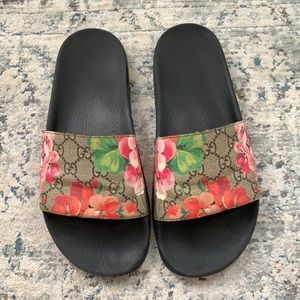 Gucci blooms slides size 39